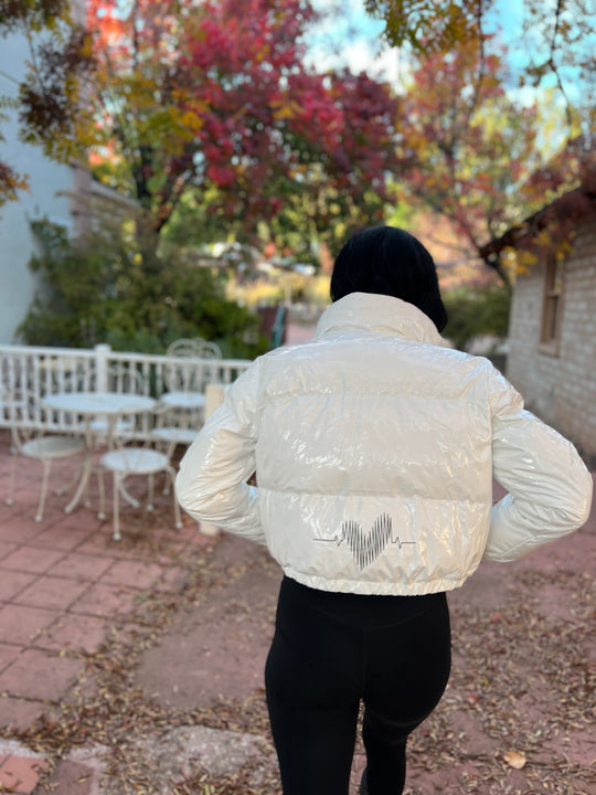 Groupie Love Women's White Crop Puffer Jacket